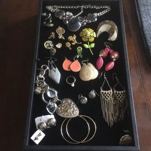 🧞‍♀️3 for $25/ 4 for &30🧞‍♀️~jewelery bundle